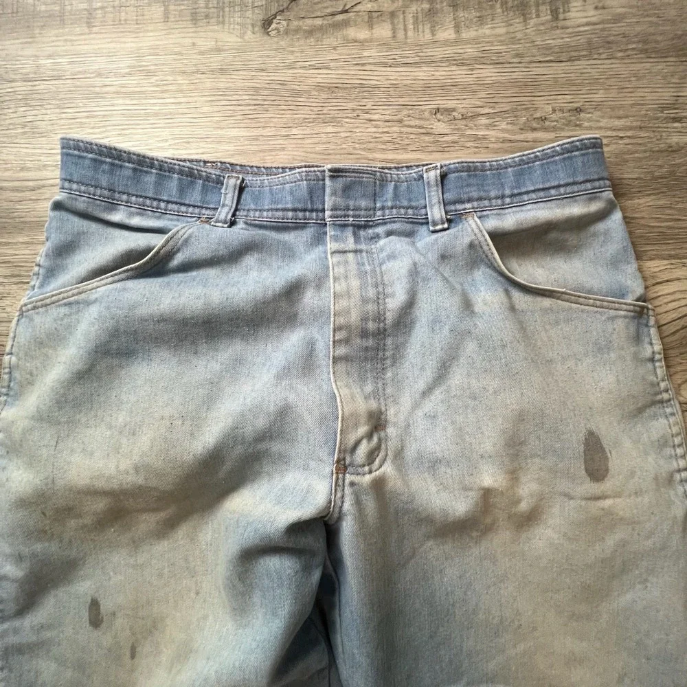 Wrangler Jeans Mens 33x29 Light Blue Distressed Workwear Straight Leg Q30‎